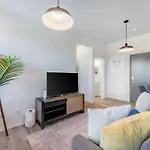 2Br Comfort Apartment Close To Henry Ford