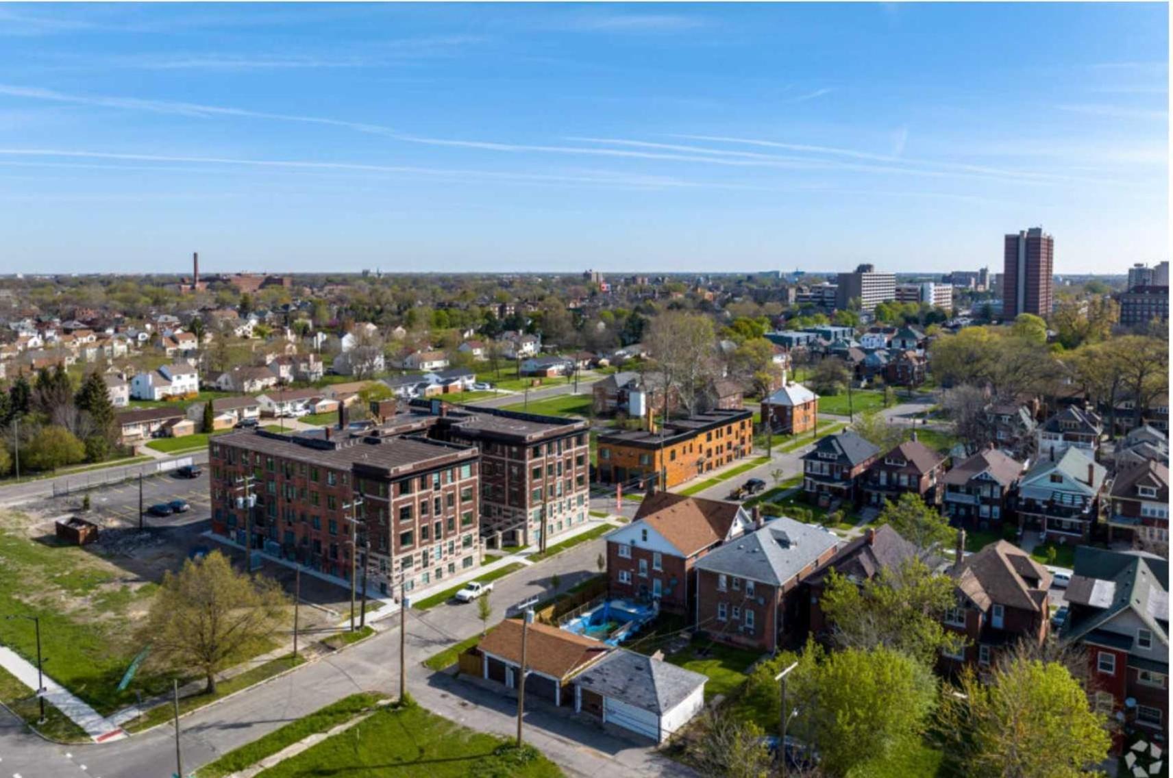 2br Comfort Close To Henry Ford
